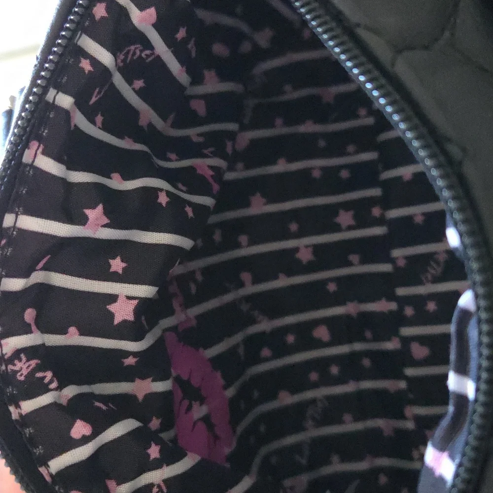 Luv Betsy By Betsy Johnson Black Heart Quilted Barrel Satchel Crossbody Bag